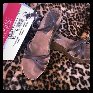 Hot Kiss platform sandals